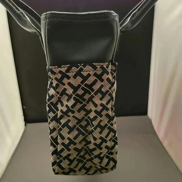 Tommy Hilfiger sholder Purse NWOT - Picture 8 of 8